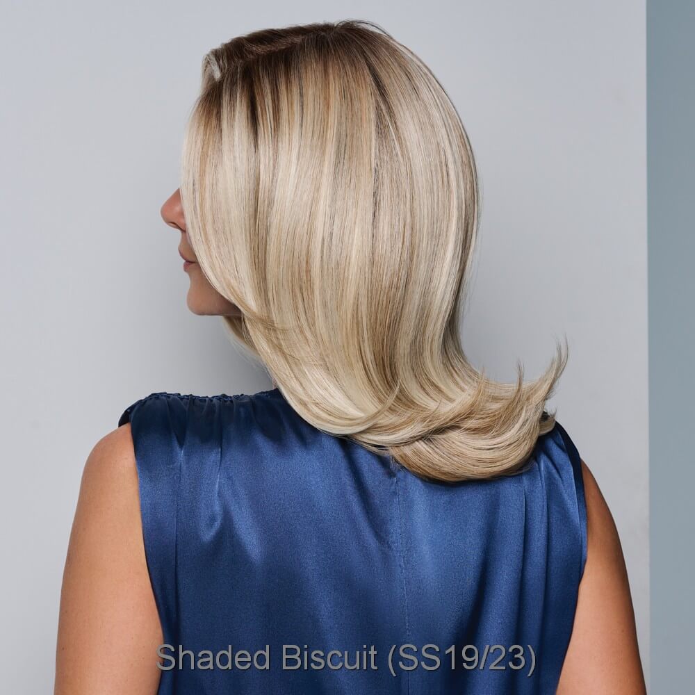 Showrunner by Raquel Welch wig in Shaded Biscuit (SS19/23)